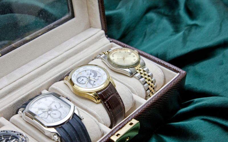 dau-gia-dong-ho-nhat-cho-khach-viet