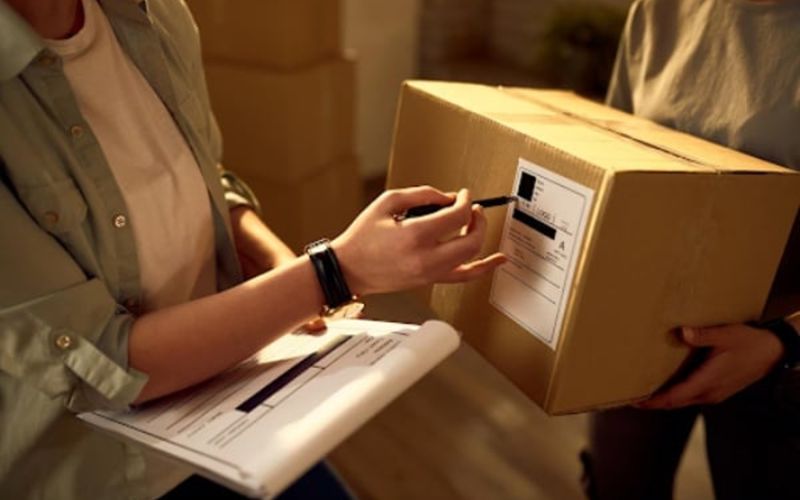 gui-hang-sang-nhat-ban