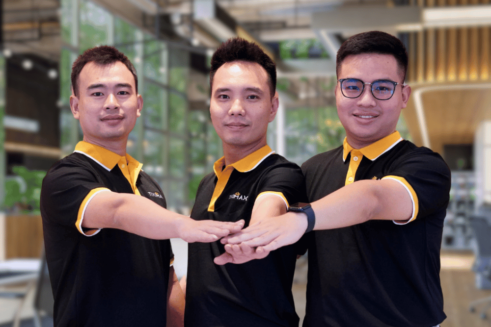 ban-giam-doc-tiximax